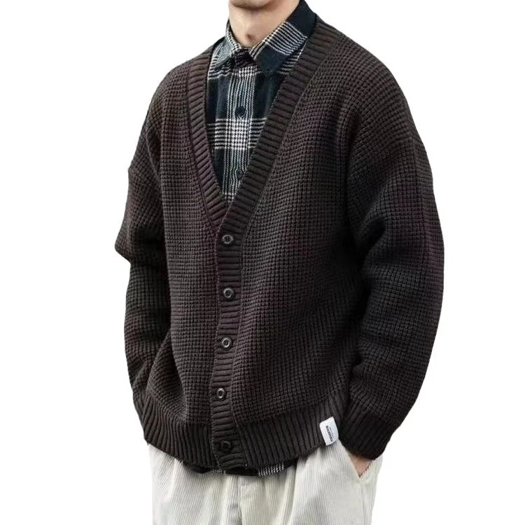 Cárdigan de punto retro para hombre, suéter de moda, estilo vintage, abrigo cálido y cómodo, ideal para looks casuales y elegantes. — foto 8