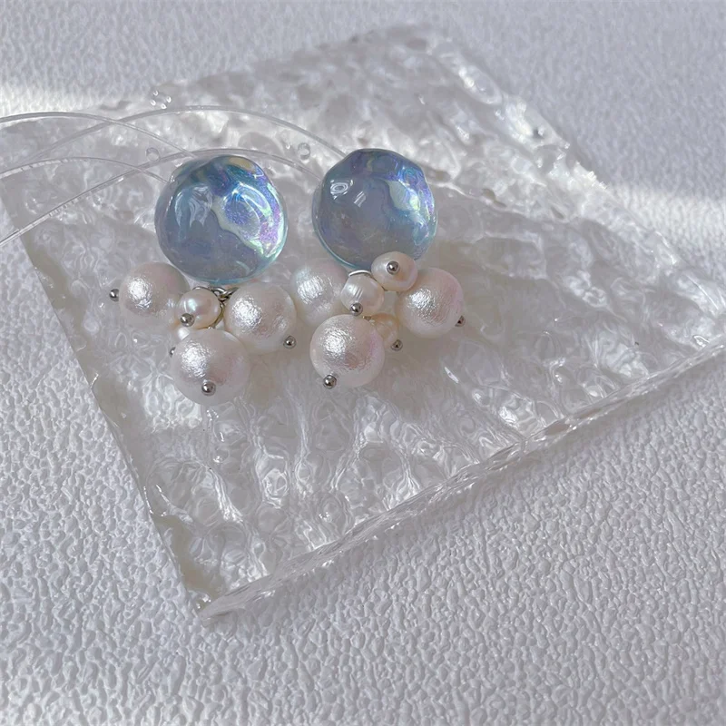 Brincos de cacho de uva com pérolas florais e efeito de onda azul para um verão fresco, adicionando elegância e charme ao seu visual. — foto 5