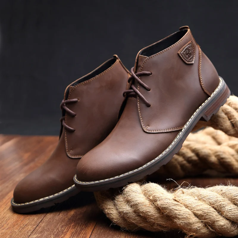 Botas Doc Martens casuais de couro bovino Crazy Horse, cano médio, cabeça redonda. Conforto e estilo duradouros para uso diário. — foto 1