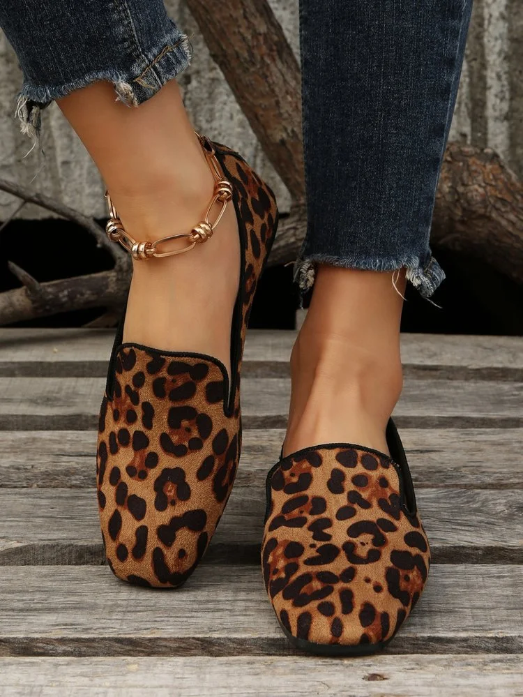 Women's Stylish And Lightweight Leopard Print Pumps — photo 13