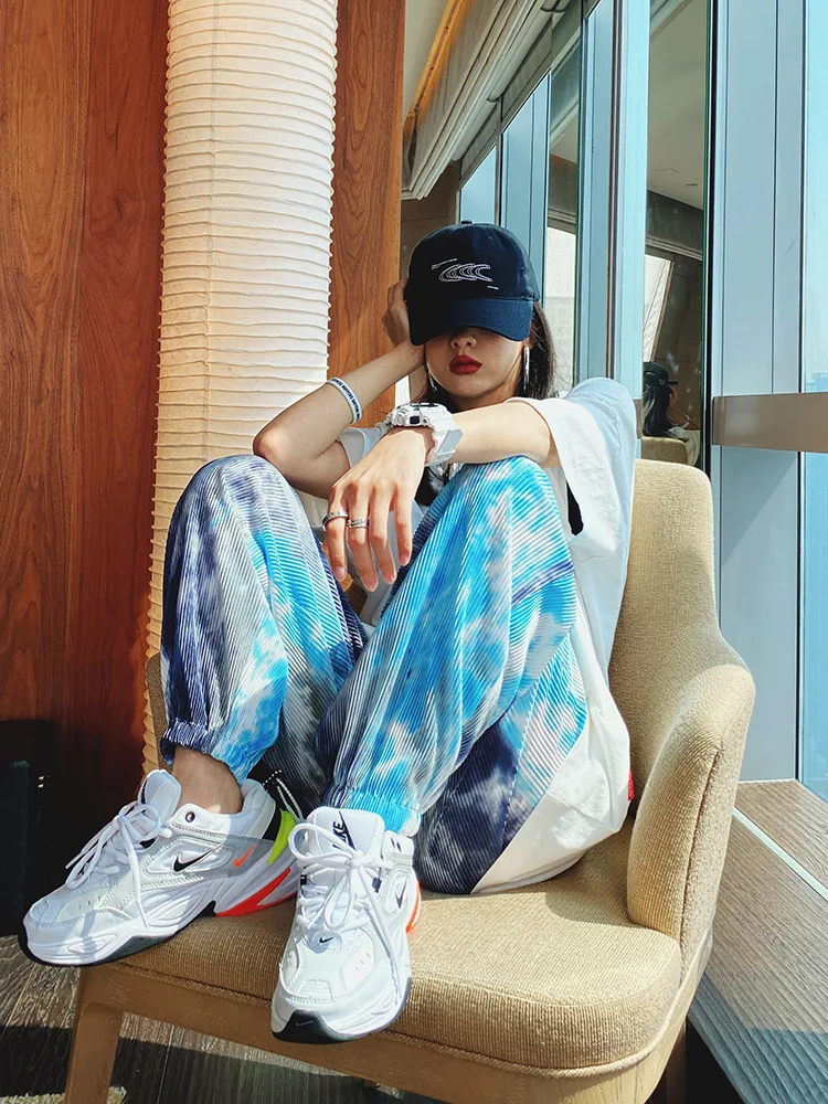 Women's tie-dye casual pants, designed for comfort and style. Perfect for everyday wear, offering a relaxed and trendy l — photo 4