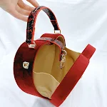 Love Women's Bag with Diamonds and Pearls offers large capacity and a sweet design, perfect for carrying your essentials — photo 2