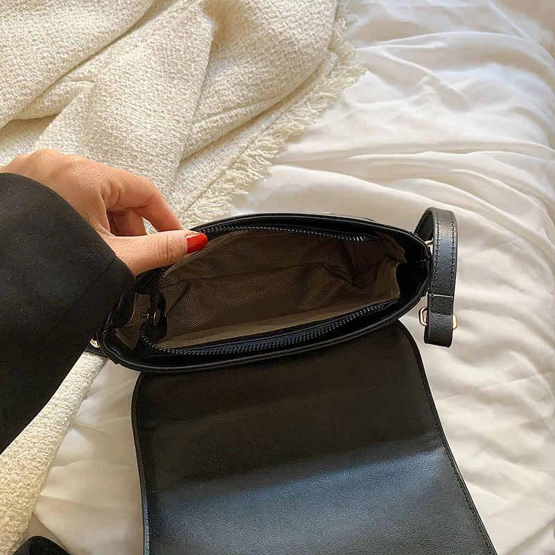Bolsa de ombro feminina PU cor pura, moderna, personalidade simples. Perfeita para um visual trendy e transportar seus itens essenciais. — foto 1