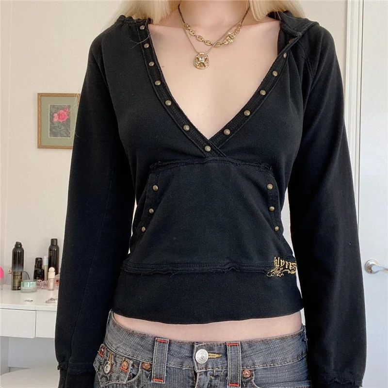 Title 2, Street V-neck Metal Stud Embroidery Hoodie Spic...
