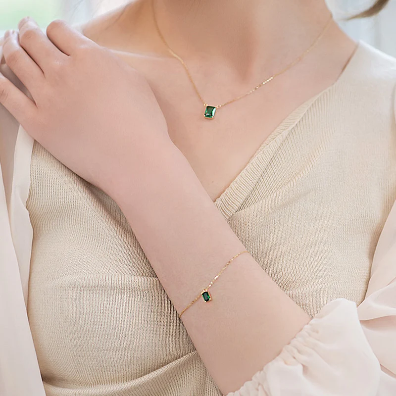 Pulseira de esmeralda em prata esterlina estilo coreano, um acessório elegante para realçar sua beleza natural e complementar seu visual. — foto 5