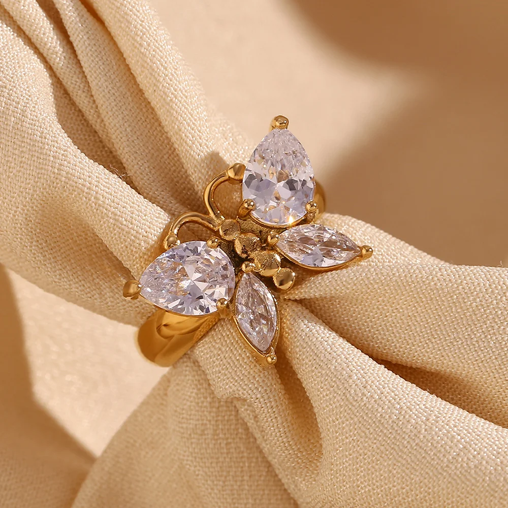 Anel de Borboleta com Zircônia e Aço Inoxidável Banhado a Ouro 18K, Charme e Sofisticação para Você — foto 14