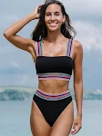 Tweedelige bikini set met split effen kleur. Geniet van de zon in comfort en stijl, ideaal voor strand of zwembad. — foto 9