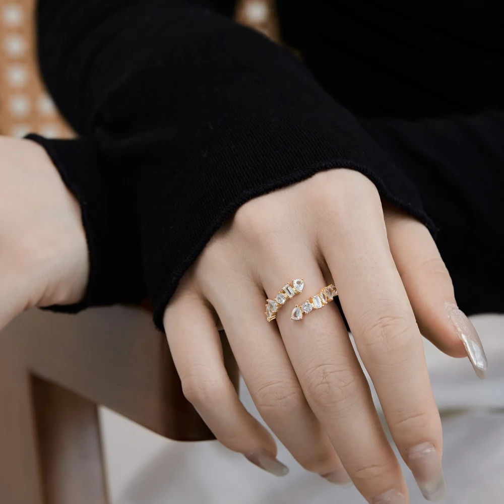 Anel feminino de prata esterlina S925, um acessório elegante e atemporal. Perfeito para adicionar um toque de sofisticação ao seu visual diário. — foto 15