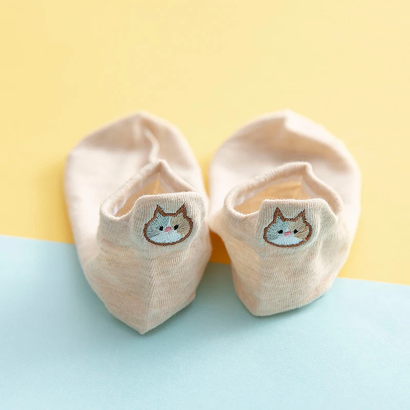New Cotton Embroidery Cartoon Cat Shallow Mouth Ladies Socks — photo 2