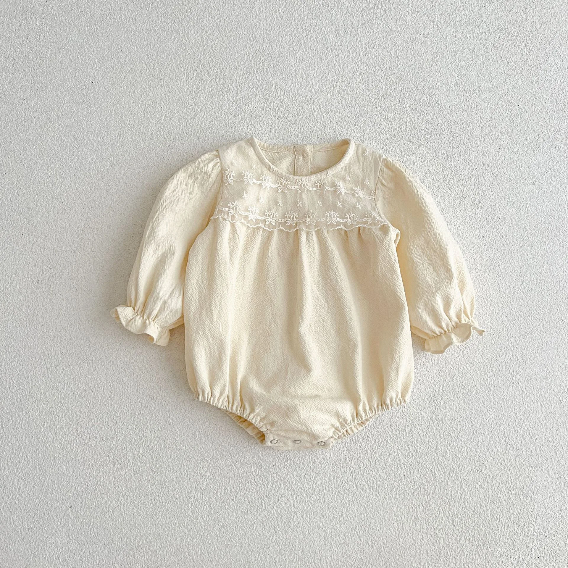 Baby Spitze Stehkragen Jumpsuit Kleid Mädchen Süßes Outfit mit Spitze für besondere Anlässe Bequem und Stilvoll Perfekt für Babys — foto 9