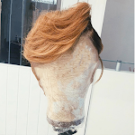Peruca feminina fashion europeia e americana, preta com gradiente marrom, cabelo curto liso, fofo e realista, estilo moderno. — foto 3