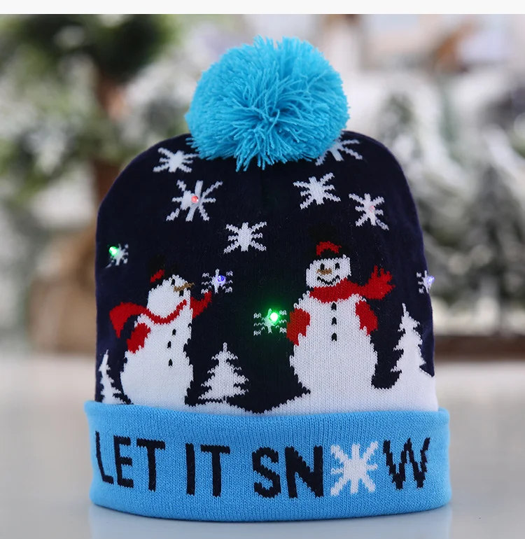 Title 5, Gebreide kerstmuts met flap en LED-bolletjes vo...