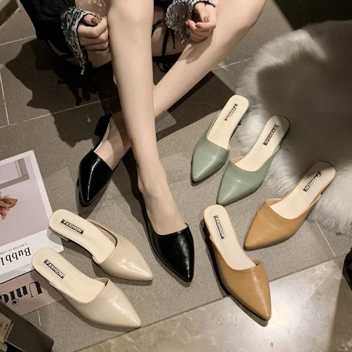 Title 3, Mezza pantofole da donna a punta, traspiranti. ...