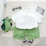 Kinder korte mouwen pak Cartoon T-shirt. Comfortabele en leuke kleding voor kinderen. Ideaal om te spelen en te ontdekken. — foto 15