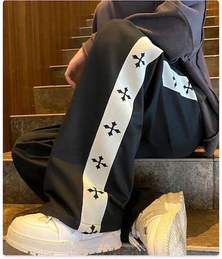 Title 15, Lässige Herrenhose mit seitlichem Kreuz-Design,...