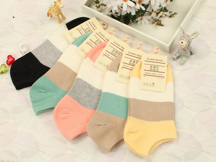Title 3, Loose stripe womens ship socks