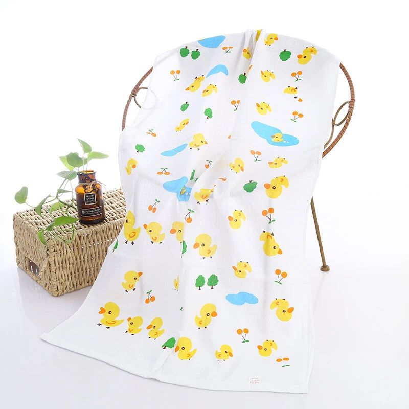 Toalha de banho para bebê com estampa de desenho animado, gaze dupla, macia e absorvente. Ideal para secar seu pequeno. — foto 10