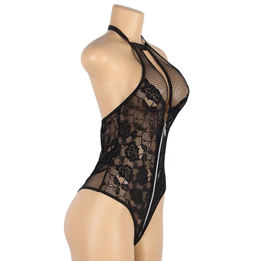 Title 15, Tuta da donna femminile in lingerie sexy