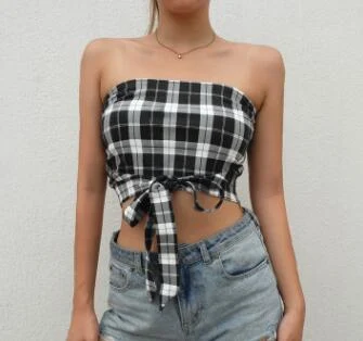 BRIANNA Bandeau Sommer-Plüsch-Top – Dein stilvoller Begleiter für heiße Tage. Dieses Top bietet Komfort, luftigen Sitz und einen trendigen Look. — foto 1
