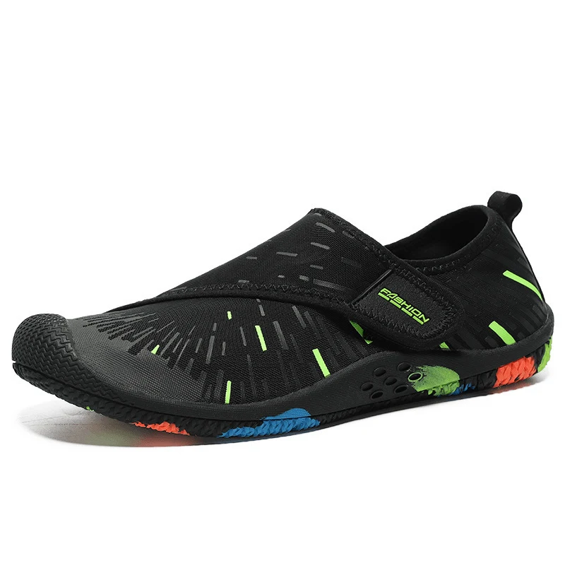 Title 3, Chaussures de plage pour sports nautiques en ex...