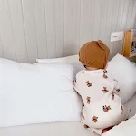 Baby eendelige romper, westernstijl, voor uitstapjes en thuis. Comfortabele baby pyjama. Zacht en ideaal om in te spelen en te slapen. — foto 4
