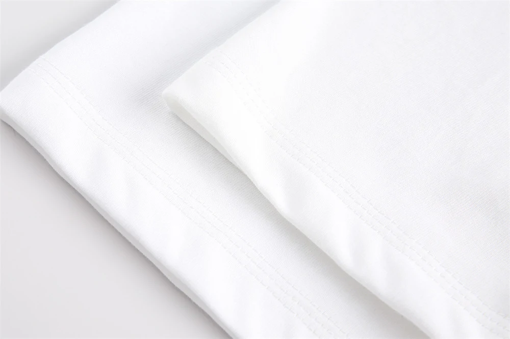 Camiseta masculina de manga curta com laço e strass, ideal para um visual elegante e moderno. Perfeita para adicionar brilho ao seu estilo em eventos especiais. — foto 12