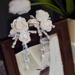 Brincos Personalizados com Flores de Rosa Super Imortais e Brilhantes, para um toque único e beleza radiante — foto 3