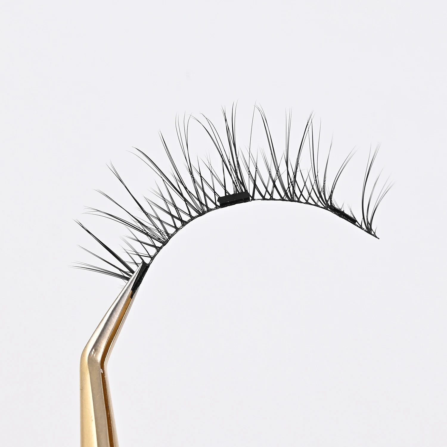 Glue-free Magnetic Eyelashes for Easy Application. Ready to Use with Strong Magnetic Suction, Simple Operation, and a Se — photo 28
