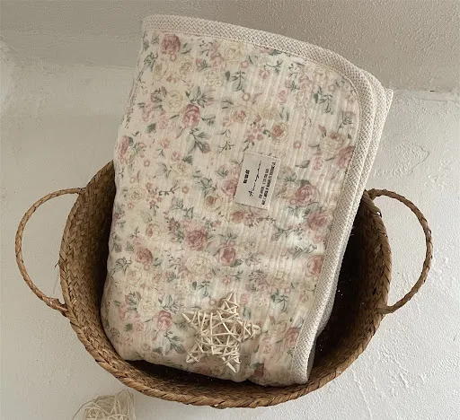 Title 10, Double Layer Cotton Hook Lace Plush Blanket off...