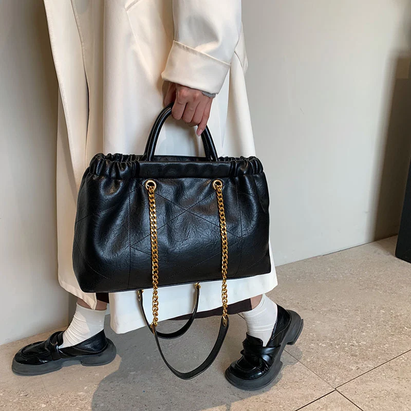 Title 1, Borsa a mano da donna con design speciale e mod...
