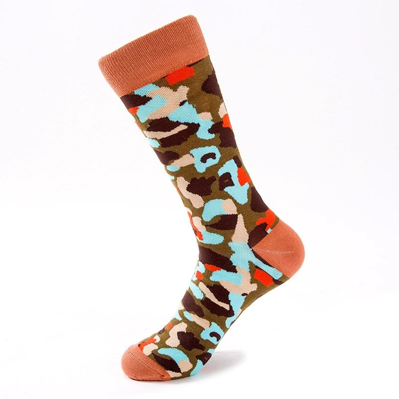 Hohe Herren-Camouflage-Socken für Outdoor-Abenteuer und Alltag, bequeme Passform, stilvolles Tarnmuster und robuste Qualität. — foto 4