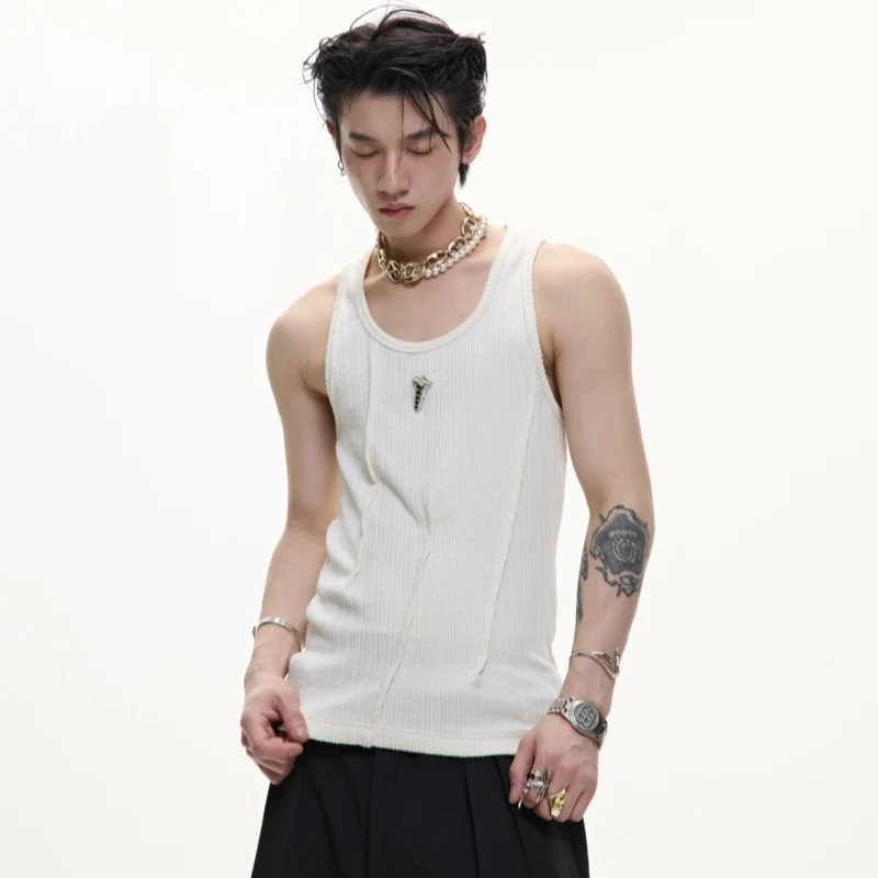Colete U-collar Decorativo Metálico Masculino Verão Novo Simples e Versátil. Perfeito para um visual moderno e elegante no verão. Conforto e estilo. — foto 3