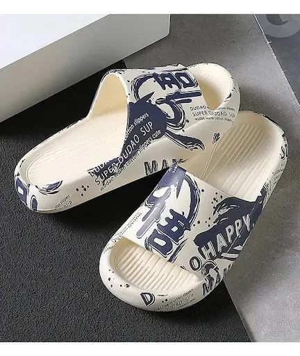Title 8, Heren huisslippers met dikke zool, ontworpen al...