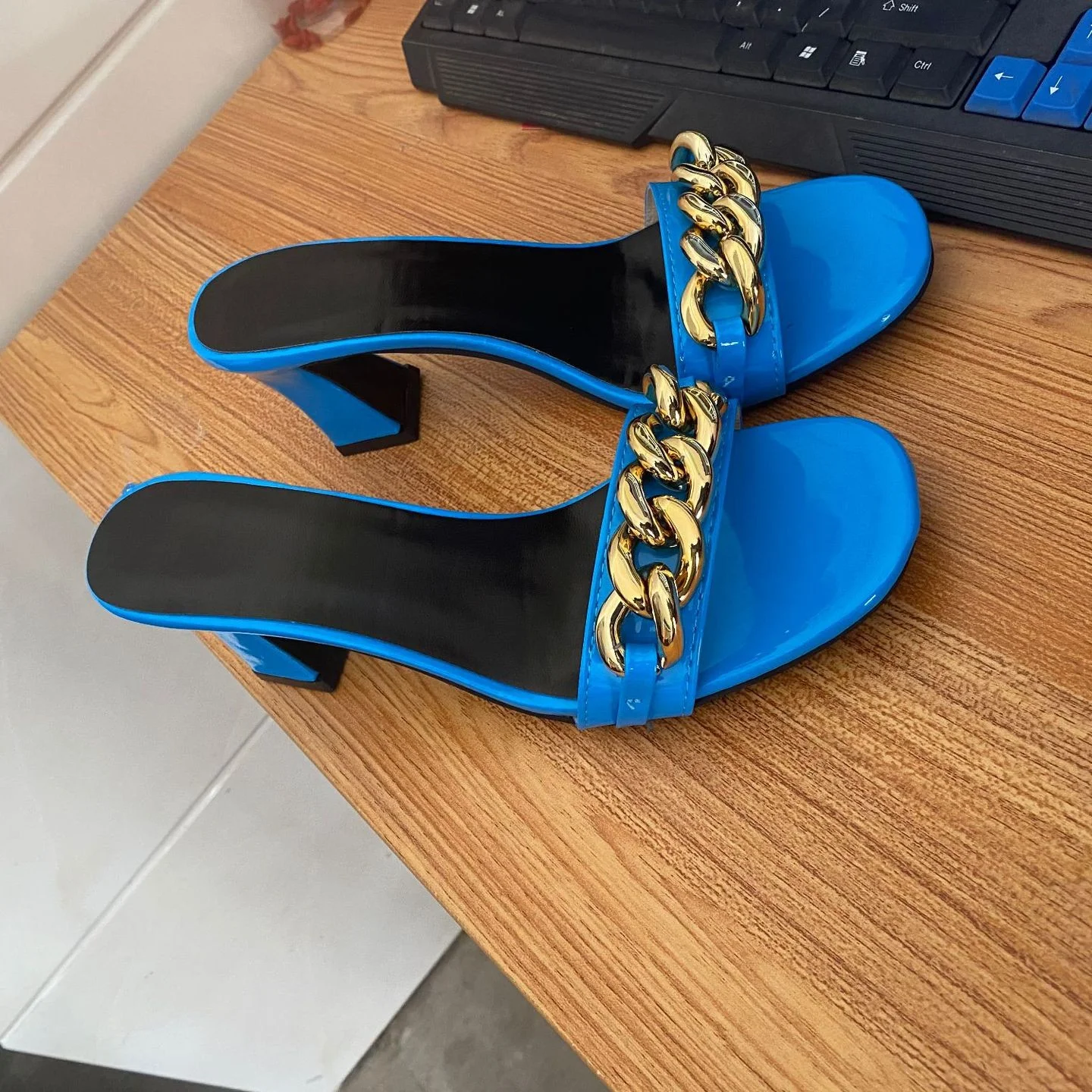 Title 3, Womens Round Head Thick Heel Fashion Slippers ...