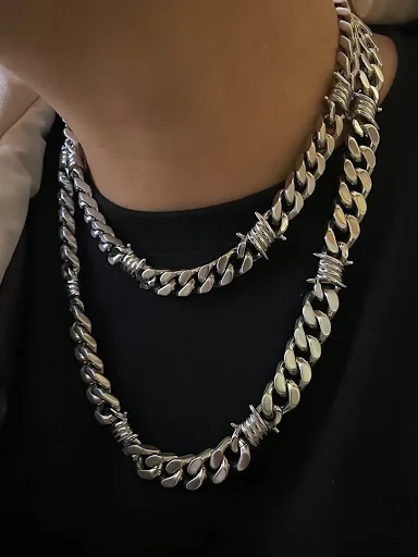 Title 3, Nuova collana Thorn Cuban Chain opaca e satinat...