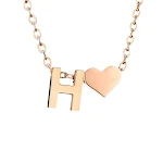 Colar de ouro com inicial Ria — Joia feminina personalizada e elegante. Um presente perfeito para ela. Use e combine para um visual único. — foto 60