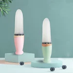 Colher para macarrão de arroz de silicone com squeeze para bebês e mamadeira. Facilita a alimentação do seu bebê de forma segura e prática. — foto 1