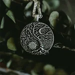Colar com pingente delicado Sun Moon com fecho, um acessório elegante e romântico. Expresse seu amor com sofisticação. — foto 7