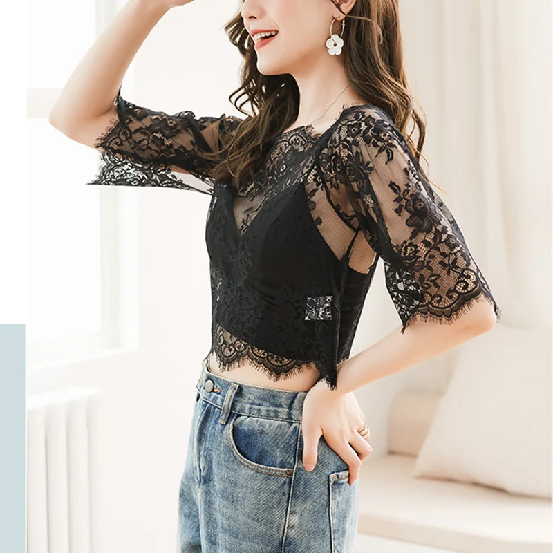 Camicia da donna a maniche medie con fondo in pizzo, top in rete con bretelle per l'autunno, perfetto per un look elegante e alla moda. — foto 3