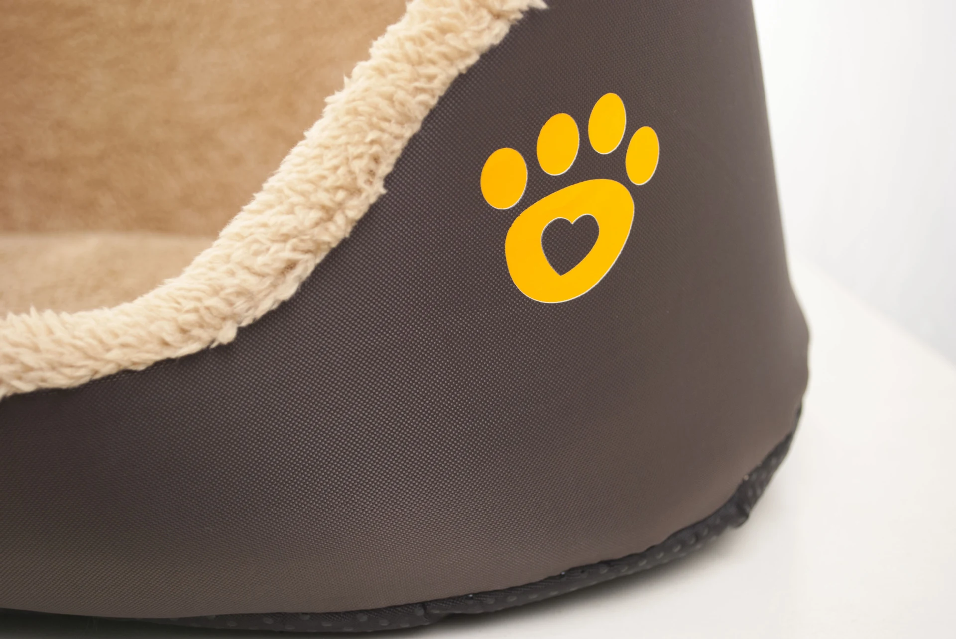 Title 5, Soft Warm Wool Dog Bed Round Shape Pet Sofa Pro...