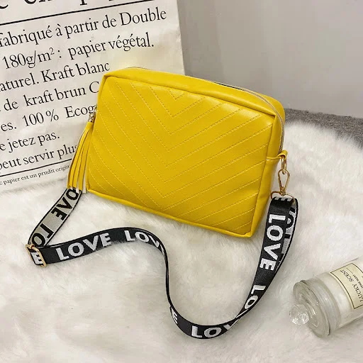 Title 5, Bolsa Quadrada Coreana com Franjas Crossbody El...