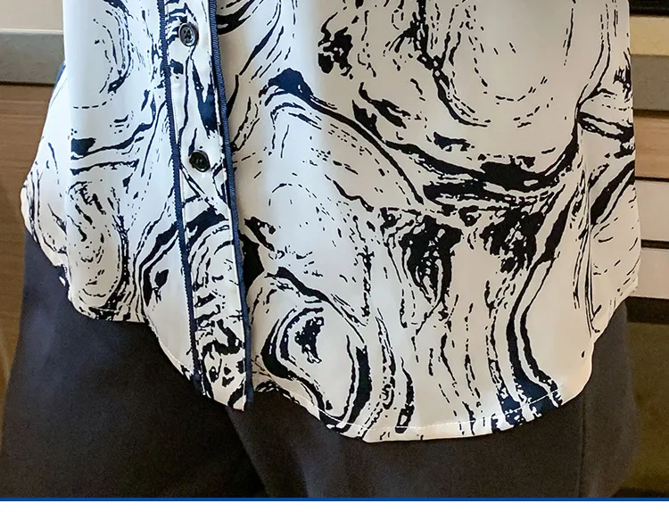 Title 12, Womens Printed Long-sleeved Lapel Shirt. A sty...