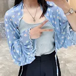 Daisy sky blue background