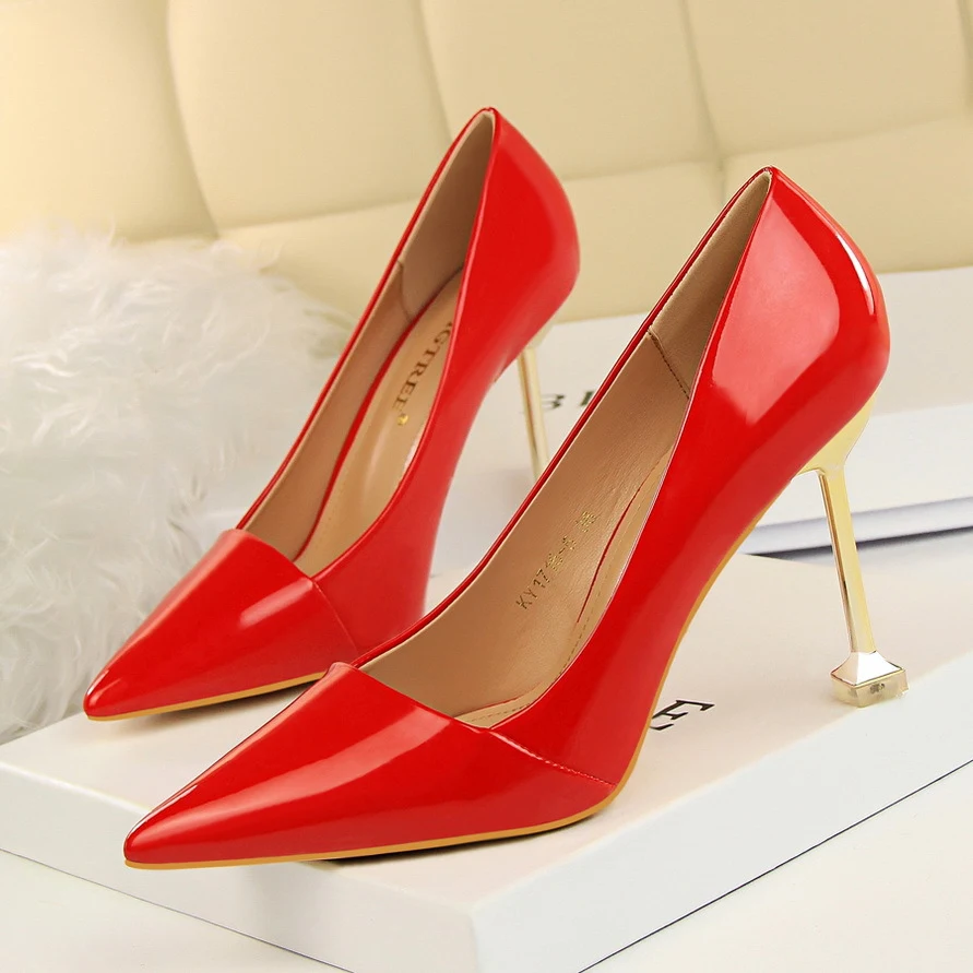 Women's Fashion Simple Professional OL High Heels. Elegant office shoes, comfortable for all-day wear. Perfect for a sty — photo 2