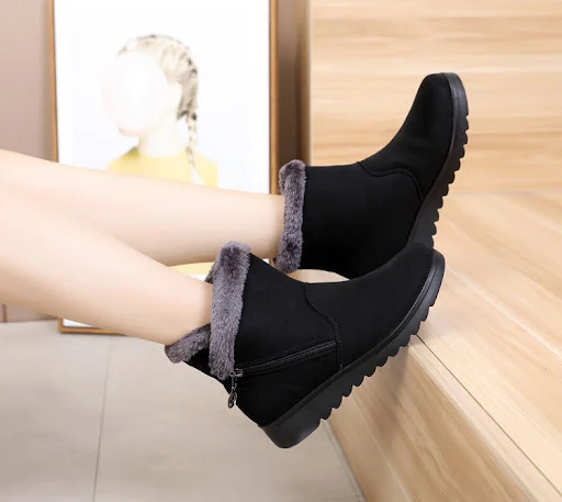 Title 5, Flat Bottom Large Size Snow Boots for Women, de...