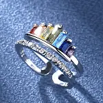 Anel de coroa arco-íris com micro zircônia para mulheres, um toque de brilho e sofisticação. Ideal para realçar sua beleza natural. — foto 5