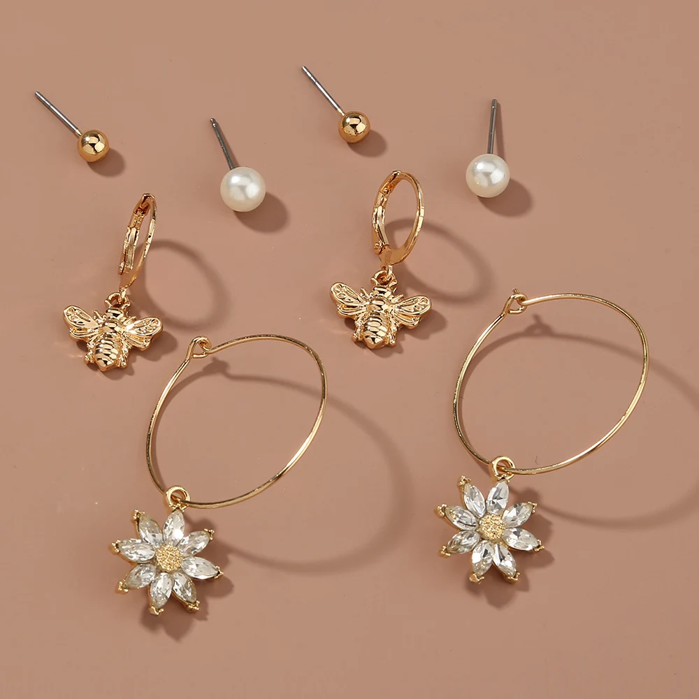Brincos de girassol e borboleta, conjunto de 4 peças com brincos de pino. Adicione um toque floral e delicado ao seu visual com facilidade. — foto 4