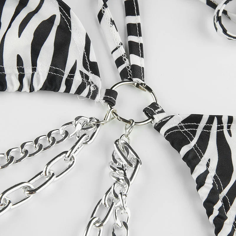 Tops de biquíni femininos Encontre o top ideal para seu visual de praia ou piscina. Vários estilos e tamanhos para valorizar sua beleza com conforto. — foto 9
