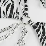 Tops de biquíni femininos Encontre o top ideal para seu visual de praia ou piscina. Vários estilos e tamanhos para valorizar sua beleza com conforto. — foto 9