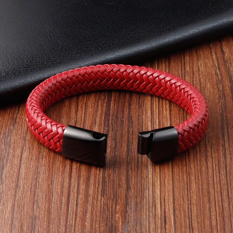 Pulseira de couro vermelha para casais, elegante e duradoura. O presente perfeito para celebrar o amor e a conexão. Um acessório atemporal. — foto 9
